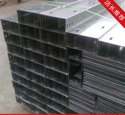 電纜橋架選購指南 不銹鋼托盤式電纜橋架的規格與優勢